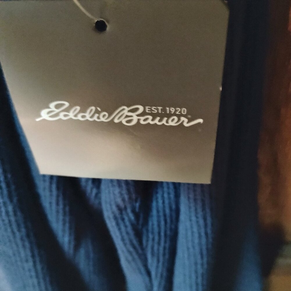 Eddie Bauer shirt with half button brand new xl with tags